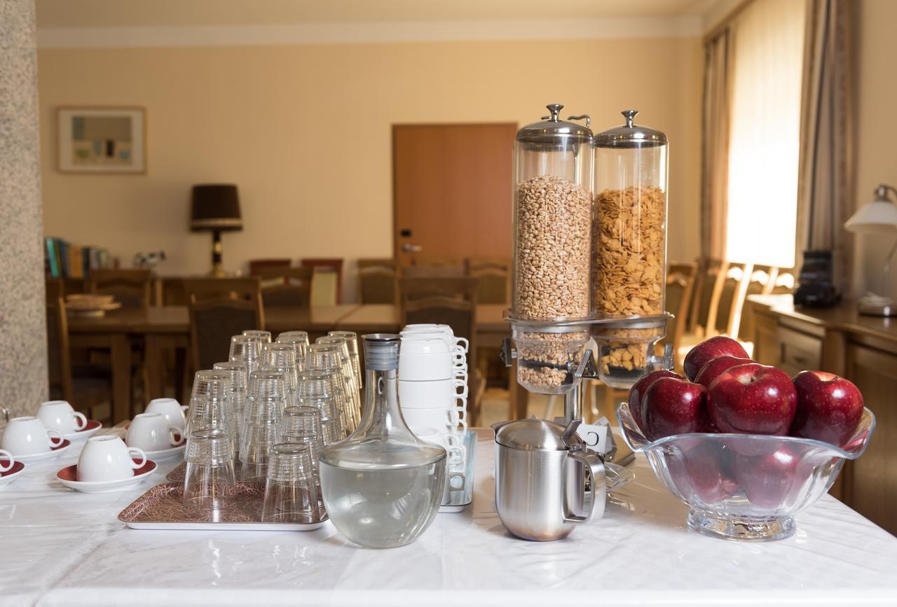 Hotel Breitenlee Вена Экстерьер фото