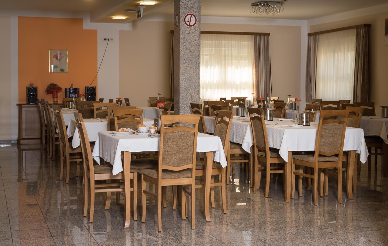 Hotel Breitenlee Вена Экстерьер фото